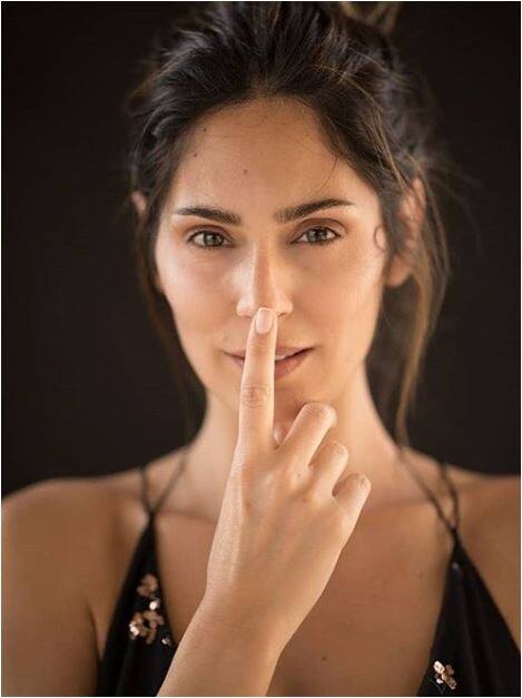 ब्रूना अब्दुल्ला की इस बोल्ड तस्वीर को देखकर फैंस भी 'हॉट एंड सेक्सी' कहने से खुद को रोक नहीं पाएंगे. (तस्वीर-इंस्टाग्राम) 