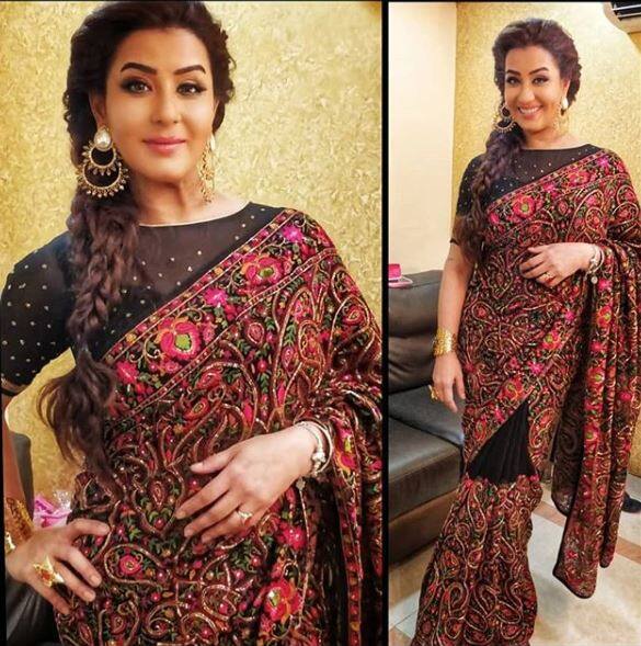 शिल्पा 'धन धना धन' के सेट पर ब्लैक फुलकारी साड़ी में दिखीं. (तस्वीर: इंस्टाग्राम)