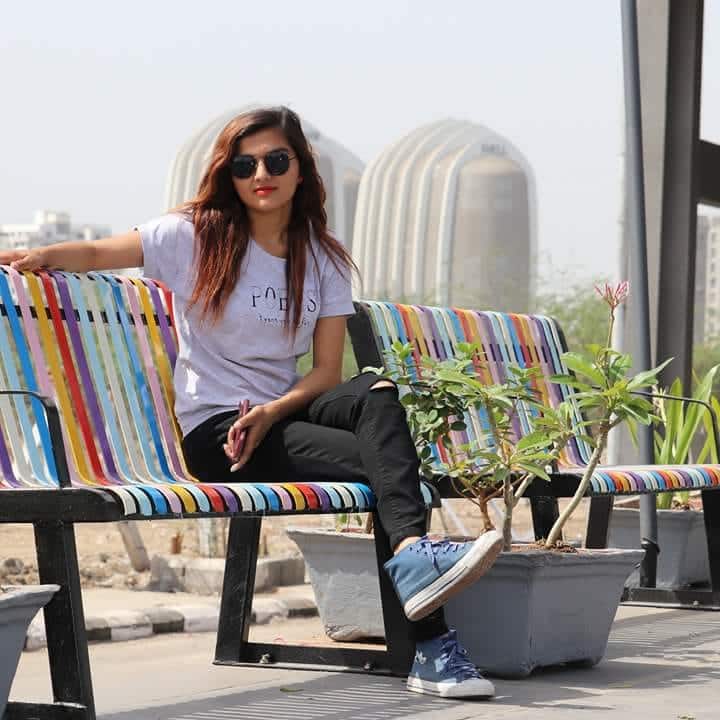 खूबसूरत लेडी डॉन की कहानी जानने से पहले उसकी इन खूबसूरत तस्वीरों पर एक बार नजर डालिए, तस्वीरों को देखने के बाद हर कोई यह कहेगा कि भला ये खूबसूरत लड़की डॉन हो ही नहीं सकती. लेडी डॉन की ये अलग-अलग तस्वीरें उसकी सोशल साइट्स से हमे मिली हैं.