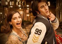 \'संजू\' का नया पोस्टर रिलीज, 11 साल बाद रनबीर कपूर के साथ नजर आईं सोनम कपूर