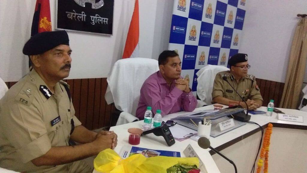 पीएम मोदी की कैशलेस स्कीम से जुड़े यूपी के डीजीपी, बरेली में शुरू हुई ई-चालान सर्विस