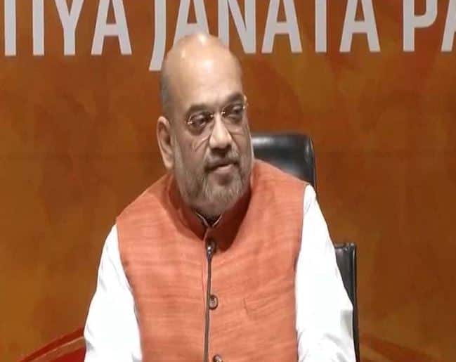 कल मुंबई में माधुरी दीक्षित और लता मंगेशकर से मुलाकात करेंगे अमित शाह Amit Shah to meet Lata Mangeshkar and Madhuri Dixit in Mumbai tomorrow कल मुंबई में माधुरी दीक्षित और लता मंगेशकर से मुलाकात करेंगे अमित शाह