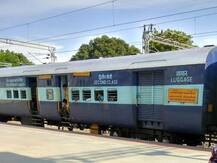 भीषण गर्मी में ट्रेन के पंखे खराब थे, पानी नहीं था, गई महिला की जान