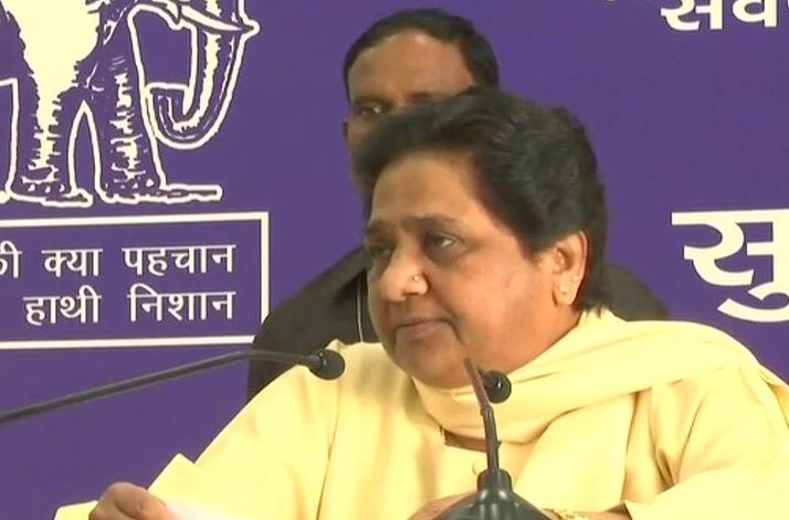 BSP chief mayawati says modi govt is fail चार साल से हो रहा दलितों का उत्पीड़न, सरकार को जश्न का हक नहीं: मायावती