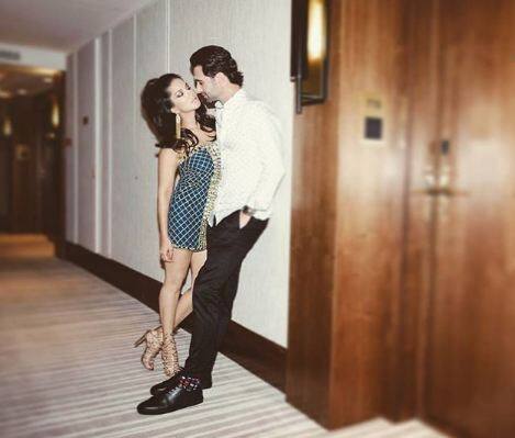 शादी के इतने साल बाद भी दोनों एक दूसरे को महंगे तोहफे देना नहीं भूलते. फोटोः इंस्टाग्राम 