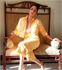 पोल डांस नहीं बल्कि पोल के साथ कुछ और ही कर रहीं हैं यामी गौतम, तस्वीरों में आप खुद ही देख लीजिए