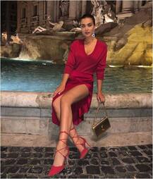 17 साल की उम्र से मॉडलिंग कर रही एमी जैक्सन का ये अंदाज है सबसे बोल्ड, देखें तस्वीरें