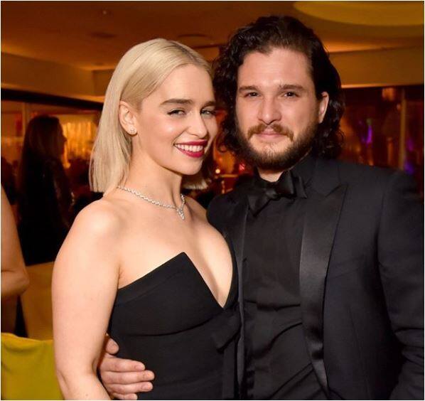 'गेम ऑफ थ्रोन्स' ब्रिटेन का फेमस टीवी ड्रामा है. जिसे दुनियाभर में देखा जाता है. वही भारत में भी इस टीवी सीरीज की लोकप्रियता सातवें आसमान पर है. (तस्वीर-इंस्टाग्राम)