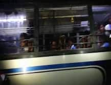 मोतिहारीः टूर से लौट रही छात्राओं की बस पर अपराधियों का हमला, चार छात्राएं बेहोश