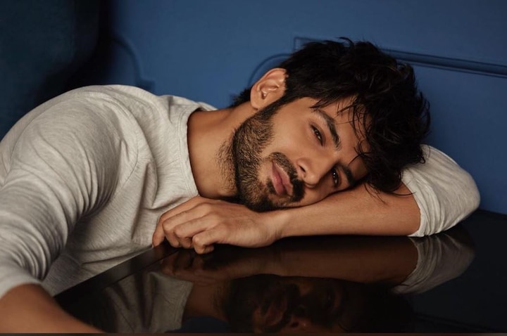 अब ज्यादा पैसों की डिमांड करने लगे हैं कार्तिक आर्यन, लव रंजन से लड़ाई पर दिया ये बयान there is nothing wrong between me and luv ranjan says kartik aryan अब ज्यादा पैसों की डिमांड करने लगे हैं कार्तिक आर्यन, लव रंजन से लड़ाई पर दिया ये बयान