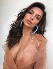 मॉडल और एक्ट्रेस एमिली ने शेयर किया खूबसूरत फोटोशूट