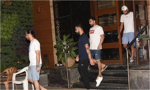 सोनाक्षी सिन्हा के एक्स ब्वॉयफ्रेंड जब दिखे विराट कोहली के साथ सोनाक्षी सिन्हा के एक्स ब्वॉयफ्रेंड जब दिखे विराट कोहली के साथ