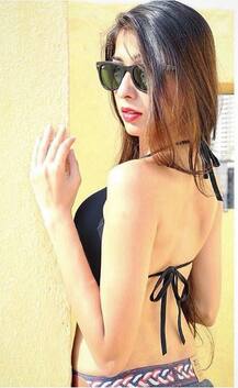 एक बार फिर टीवी एक्ट्रेस रूमा शर्मा ने अपनी हॉटनेस से ढाया कहर