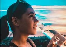 सनसेट को एंजॉय करती नजर आईं नरगिस फाखरी