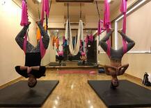 कभी खुद हवा में लटकी तो कभी सितारों को हवा में लटकाया, जानना नहीं चाहेंगे कौन है ये हसीना