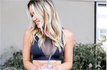 इस हॉलीवुड एक्ट्रेस के जलवों से सोशल मीडिया का माहौल हुआ गर्म, देखें तस्वीरें