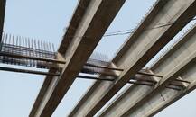 वाराणसी हादसा: फिर सामने आई बड़ी लापरवाही, हिलने लगी हैं फ्लाईओवर की बीम्स