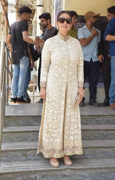 मनीषा ने इस ड्रेस को सपोर्ट करने के लिए हाई हील्स पहनी हुई थीं. (तस्वीर: मानव मंगलानी) 