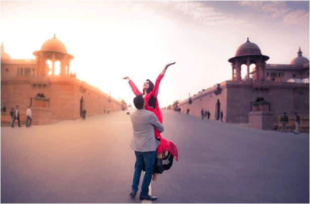 जब बात साथी चुनने की आती है तो दिल्लीवासी खुद के साथ इंसाफ करते नजर आते हैं. जीवनसाथी तलाशने वाली कंपनी शादी डॉट कॉम' ने राष्ट्रीय राजधानी क्षेत्र में कुवारों की प्राथमिकताओं पर आधारित रोचक जानकारियों का खुलासा किया है. (तस्वीर-सोशल मीडिया)
