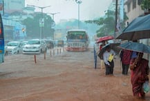 भारी बारिश से कर्नाटक के मैंगलुरु शहर में बने बाढ़ जैसे हालात, देखें तस्वीरें