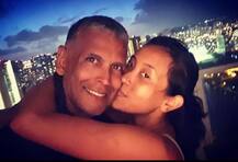 मिलिंद सोमन को किस करते हुए अंकिता ने शेयर की तस्वीरें