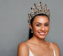 मिस इको इंटरनेशनल 2018 का खिताब जीतकर पहली फिलीपींस महिला बनी थिया थुम्माला