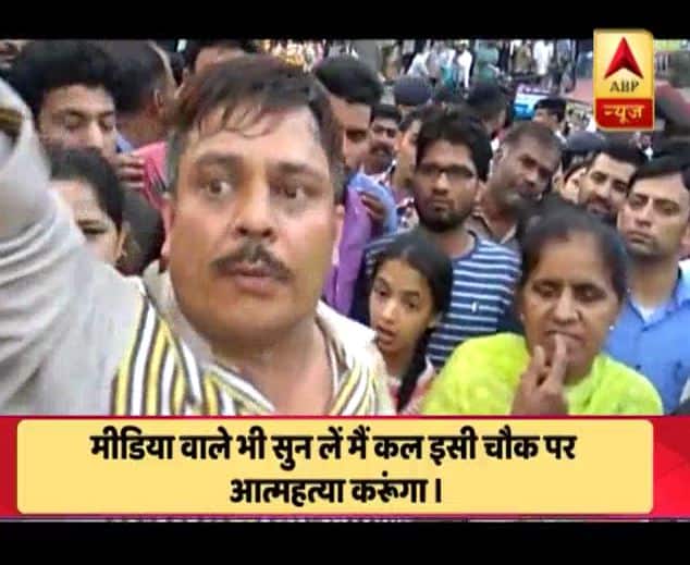 shimla water Crisis:  Man threatens suicide शिमला में हाहाकार: पानी न मिलने पर शख्स ने दी आत्महत्या की धमकी, वापस जाने लगे पर्यटक