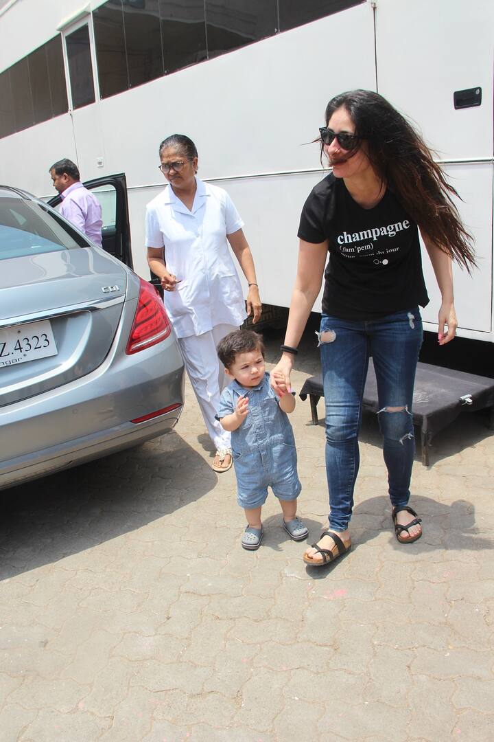 इसके साथ ही सैफ ने ये भी बताया कि तैमूर अभी से ही कैमरा फ्रैंडली हो गए है. कैमरों को देखते ही वो उनकी तरफ देखते रहते हैं. (तस्वीर: मानव मंगलानी)