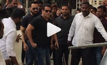 Video: \'अल्लाह दुहाई है\' के लॉन्चिंग इवेंट में सलमान की गर्लफ्रेंड यूलिया ने किया परफॉर्म, देखते रह गए भाईजान