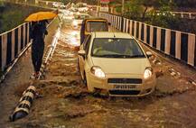 उत्तराखंड: पौड़ी-उत्तरकाशी और टिहरी में बादल फटा, चारधाम यात्रा पर गए हजारों यात्री सड़कों पर फंसे