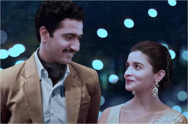 बॉलीवुड एक्ट्रेस आलिया भट्ट और एक्टर विकी कौशल अपनी फिल्म 'राजी' की कामयाबी से बेहद खुश हैं. फिल्म ने बॉक्स ऑफिस पर अच्छी कमाई की है. वहीं दर्शकों ने भी फिल्म में दोनों की एक्टिंग को खूब सराहा है. (तस्वीर-इंस्टाग्राम)