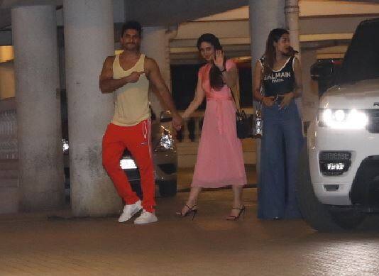 मलाइका के साथ-साथ रणवीर करीना के साथ भी बेहतरीन अंदाज में कैप्चर की गईं. (तस्वीर: मानव मंगलानी)