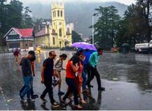 शिमला जलसंकट: मंत्री कह रहे हैं हालात में सुधार लेकिन जनता अब भी सड़कों पर