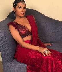 \'नागिन 3\' की एक्ट्रेस अनीता हसनंदानी ने इंस्टाग्राम पर शेयर किया रेड साड़ी लुक