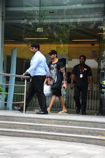 बिपाशा बसु को अस्पताल लेकर पहुंचे करण सिंह ग्रोवर, अभिनेत्री ने ट्वीट कर दी बीमारी की जानकारी