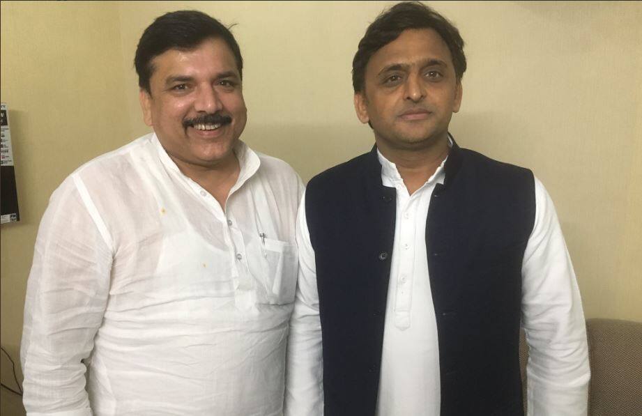 akhilesh yadav meeting with aap leader sanjay singh अखिलेश से मिले आप नेता संजय सिंह, देश की हालत को बताया भयावह