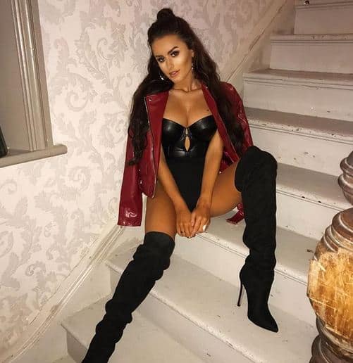 एंबर कहती हैं कि मेरा कॅरियर अभी ठीक है और मुझे कैमरे के आगे इंटीमेट सीन देने में पछतावा भी नहीं हो रहा. फोटोः इंस्टाग्राम