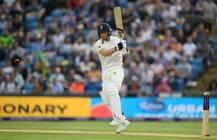 इंग्लैंड के इस बल्लेबाज ने अपने बल्ले पर लिख रखी थी गाली, ICC कर सकती है कारवाई