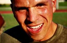 पसीने की बदबू से हैं परेशान? अपनाएं ये नुस्खे