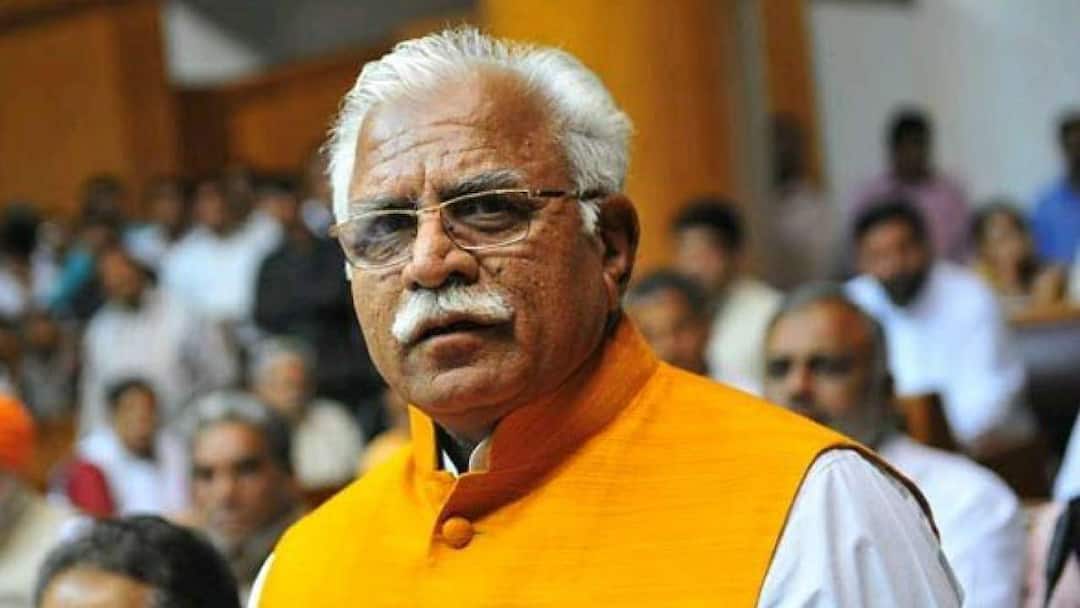Haryana: 120 Hindus convert into Buddhism दलित नेता दिनेश खापड़ का दावा- खट्टर ने नहीं मानी मांगे, हरियाणा में 120 दलितों ने बौद्ध धर्म अपनाया