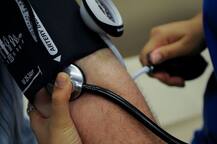 ब्लडप्रेशर और कॉलेस्ट्रॉल घटाना है तो खाएं मूंगफली और चने