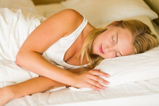 शोध के लिए वेस्टर्न ऑस्ट्रेलिया विश्वविद्यालय के डेविड हिल्मैन और उनके सहयोगियों ने ऑस्ट्रेलिया में सीमित नींद के आर्थिक परिणामों को मापने का प्रयास   किया. फोटोः गूगल फ्री इमेज