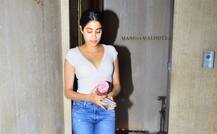 इस खास लुक के साथ स्पॉट हुईं जाह्नवी कपूर, देखें तस्वीरें