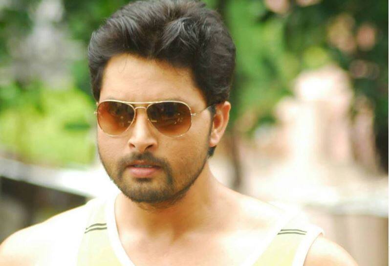 सलमान खान की 'रेस 3' को ईद पर थिएटर में टक्कर देगी भोजपुरी फिल्म 'बॉर्डर