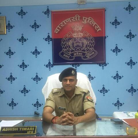 MNC की जॉब छोड़ IPS बने इस अफसर ने काशी के युवाओं के जरिए बदली नक्सली गांवों की तस्वीर MNC की जॉब छोड़ IPS बने इस अफसर ने काशी के युवाओं के जरिए बदली नक्सली गांवों की तस्वीर
