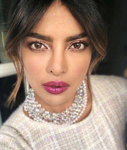 प्रियंका चोपड़ा उन एक्ट्रेसेस में से एक हैं जिनकी जर्नी आसान नहीं रहीं. बॉलीवुड में डेब्यू करने से पहले उन्हें कई चुनौतियों का सामना करना पड़ा. फोटोः इंस्टाग्राम