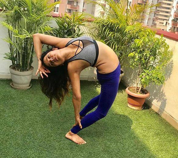 आपको बता दें, नैंसी कई सेलेब्स को योग सिखाती हैं. वे खुद भी रोजाना घंटों तक योगाभ्यास करती हैं. फोटोः इंस्टाग्राम