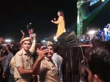 सपना चौधरी का वीडियो बनाने वाले पुलिसवालों पर गिरेगी गाज़, DGP ने दिए निर्देश