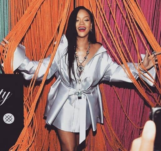 WATCH | Man Asks Protester For Instagram Handle During ‘Stop Asian Hate’ March Without Realising It’s Rihanna WATCH | Man Asks Protester For Instagram Handle During ‘Stop Asian Hate’ March Without Realising It’s Rihanna