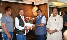 समर्थन के लिए गडकरी का सलमान से संपर्क, गिनाई मोदी सरकार की उपलब्धियां